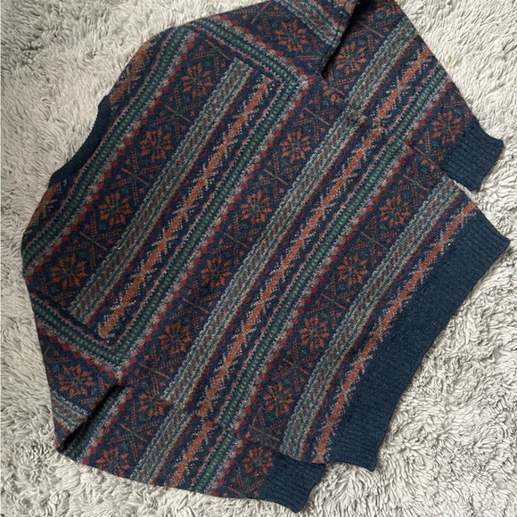 Vintage L.L. Bean Fair isle Sweater - Picture 4 of 4